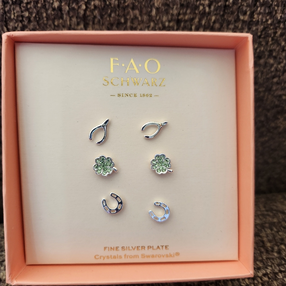 FAO Schwarz Good Luck Earrings Set Of 3 Pairs New In Box Shamrock Horseshoe